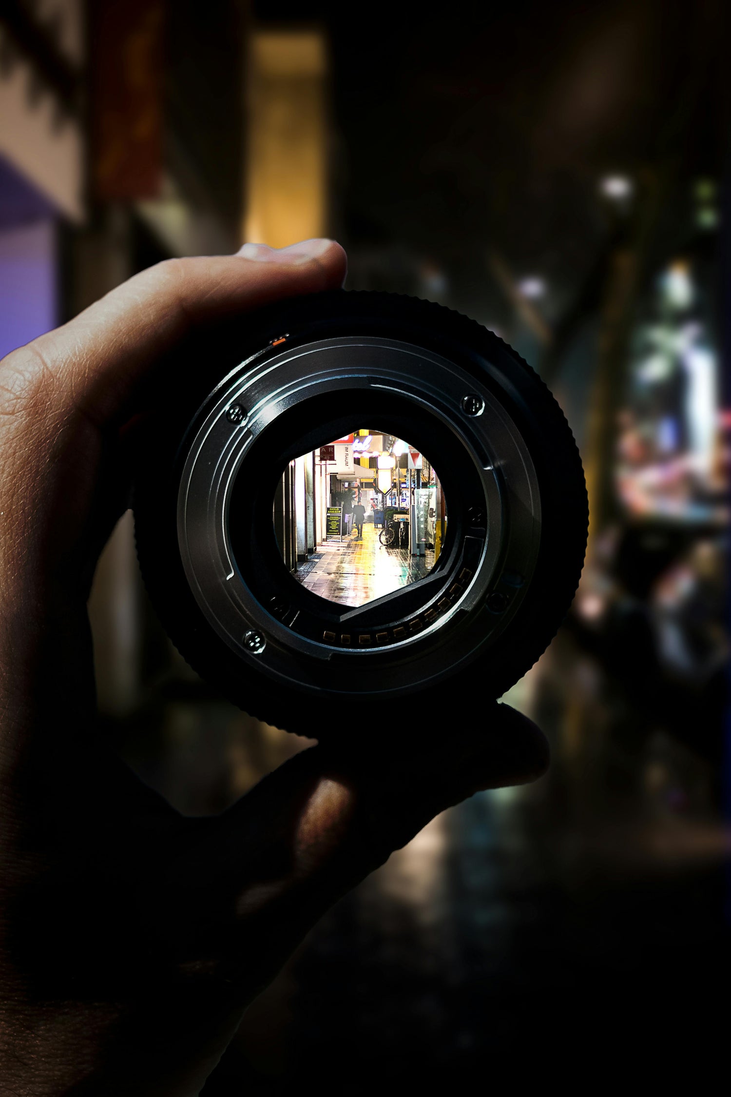 Close-up of a camera lens symbolising professional photography, sharp visual content, and creative media services by Proteus Digital.